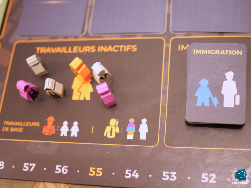 Et dire qu'il leur suffirait de traverser la route ...